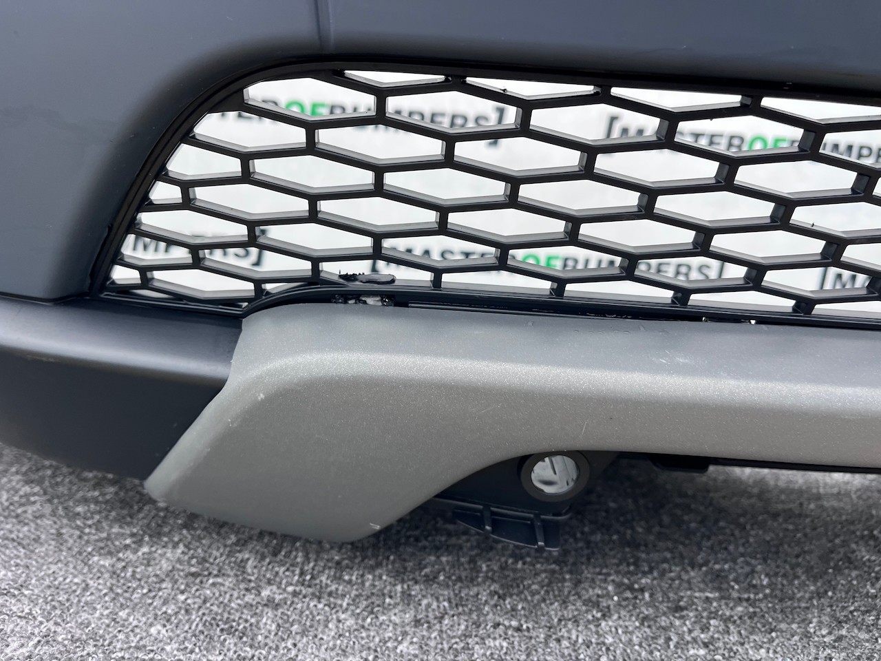 Range Rover Evoque Se Mk1 2011-2015 Front Bumper 4 Pdc +jets Genuine [p624]