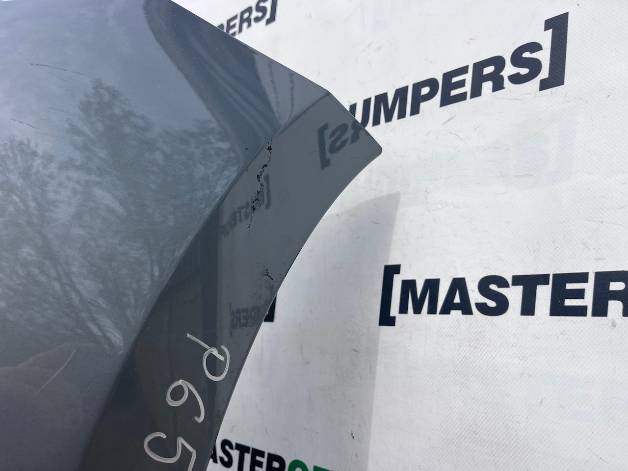 Range Rover Velar R-dynamic Hse Suv 2019-2023 Front Bumper 6 Pdc Genuine [p659]