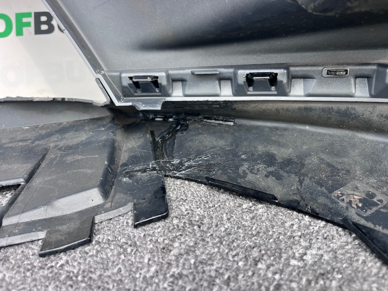 Range Rover Velar R-dynamic Hse Suv 2019-2023 Front Bumper 6 Pdc Genuine [p659]