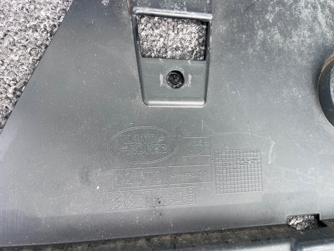 Range Rover Velar R-dynamic Hse Suv 2019-2023 Front Bumper 6 Pdc Genuine [p659]