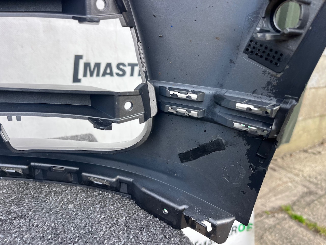 Range Rover Velar R-dynamic Hse Suv 2019-2023 Front Bumper 6 Pdc Genuine [p660]