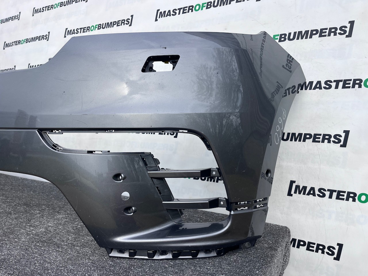 Range Rover Velar R-dynamic Hse Suv 2019-2023 Front Bumper 6 Pdc Genuine [p660]
