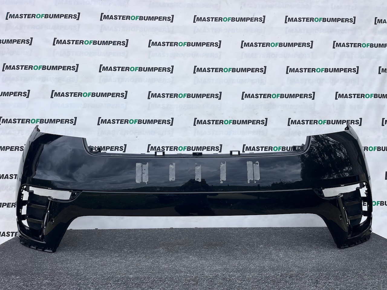 Range Rover Velar R-dynamic Hse Suv 2019-2023 Front Bumper 6 Pdc Genuine [p689]
