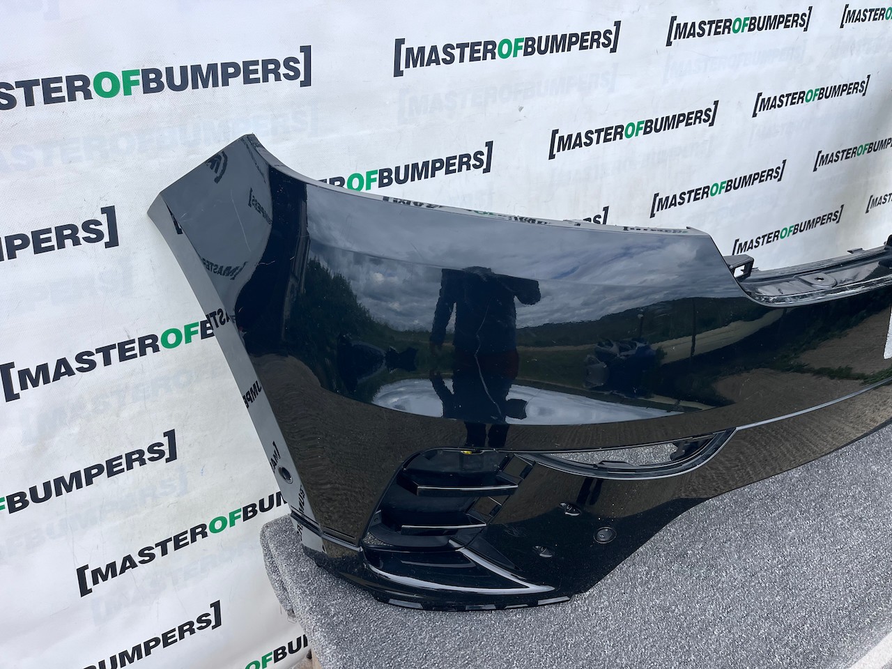 Range Rover Velar R-dynamic Hse Suv 2019-2023 Front Bumper 6 Pdc Genuine [p689]