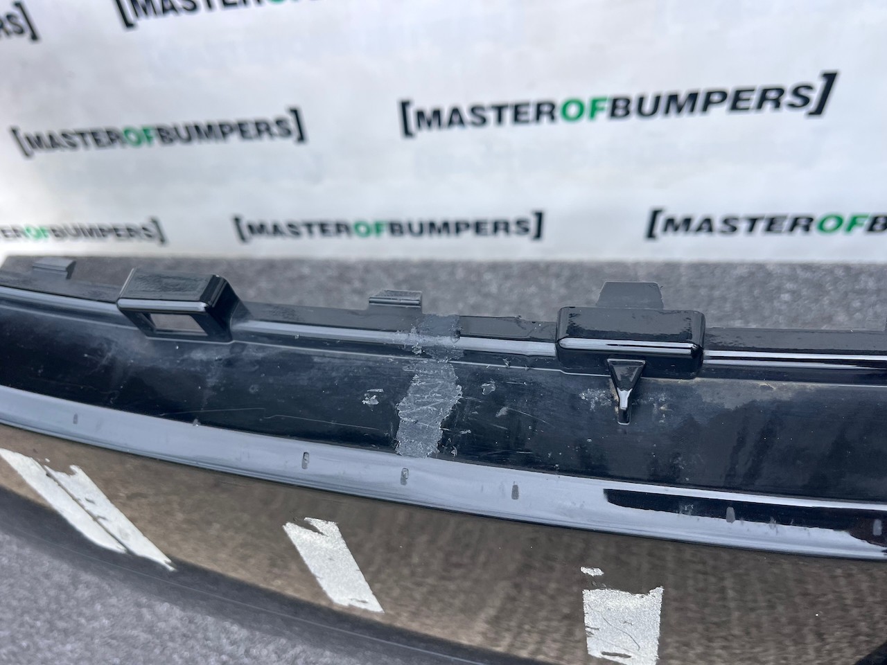 Range Rover Velar R-dynamic Hse Suv 2019-2023 Front Bumper 6 Pdc Genuine [p689]
