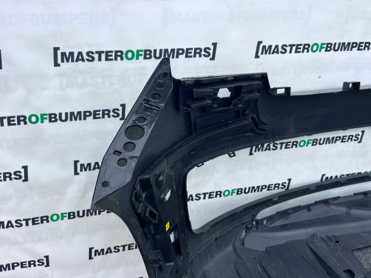 Range Rover Vouge Hs L461 Suv 2023-2026 Front Bumper 6 Pdc + Jets Genuine [p691]