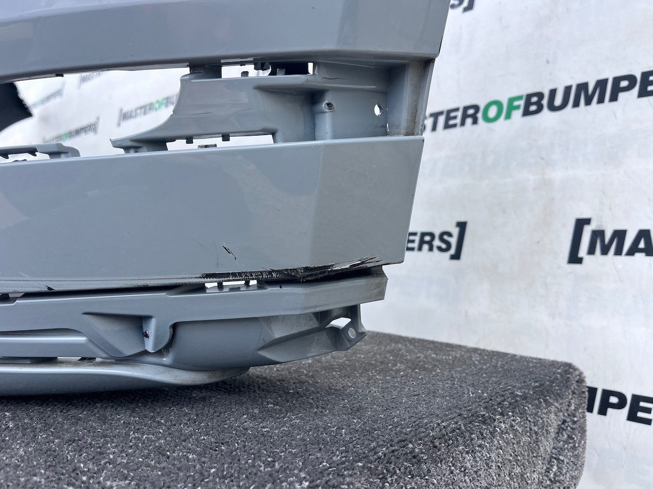 Range Rover Evoque R-dynamic Hse 2019-2023 Front Bumper 4 Pdc Genuine [p693]