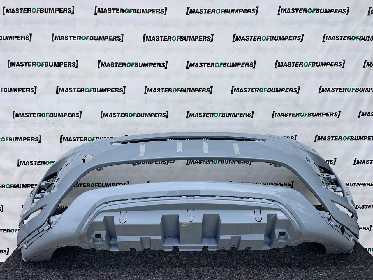 Range Rover Evoque R-dynamic Hse 2019-2023 Front Bumper 4 Pdc Genuine [p693]