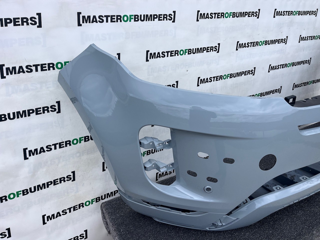 Range Rover Evoque R-dynamic Hse 2019-2023 Front Bumper 4 Pdc Genuine [p693]