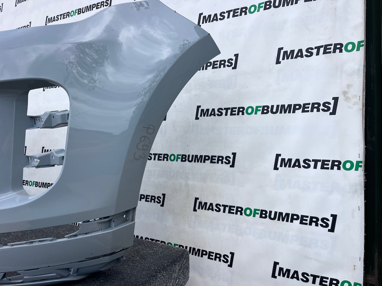 Range Rover Evoque R-dynamic Hse 2019-2023 Front Bumper 4 Pdc Genuine [p693]