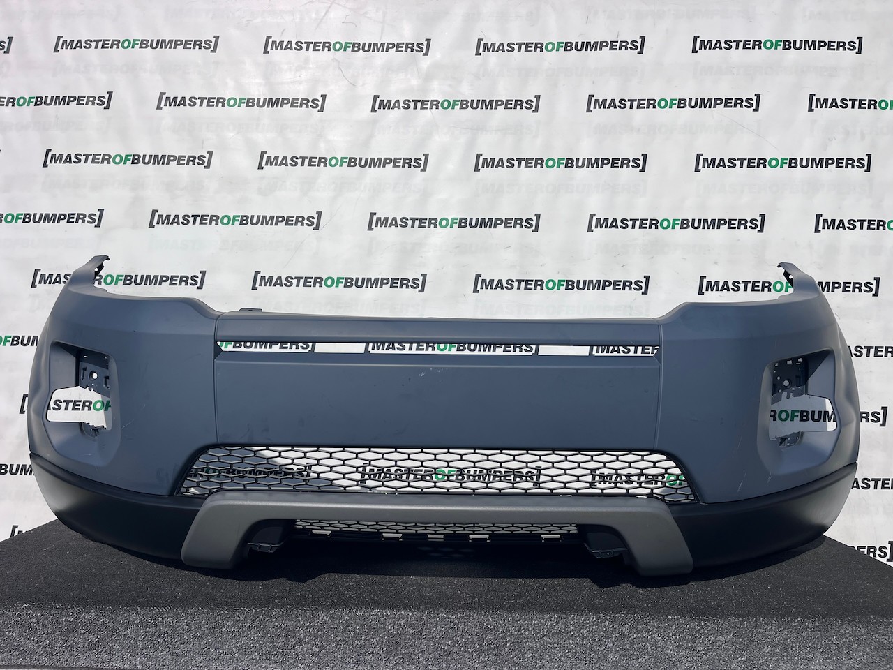 Range Rover Evoque Se Mk1 2011-2015 Front Bumper No Pdc No Jets Genuine [p722]
