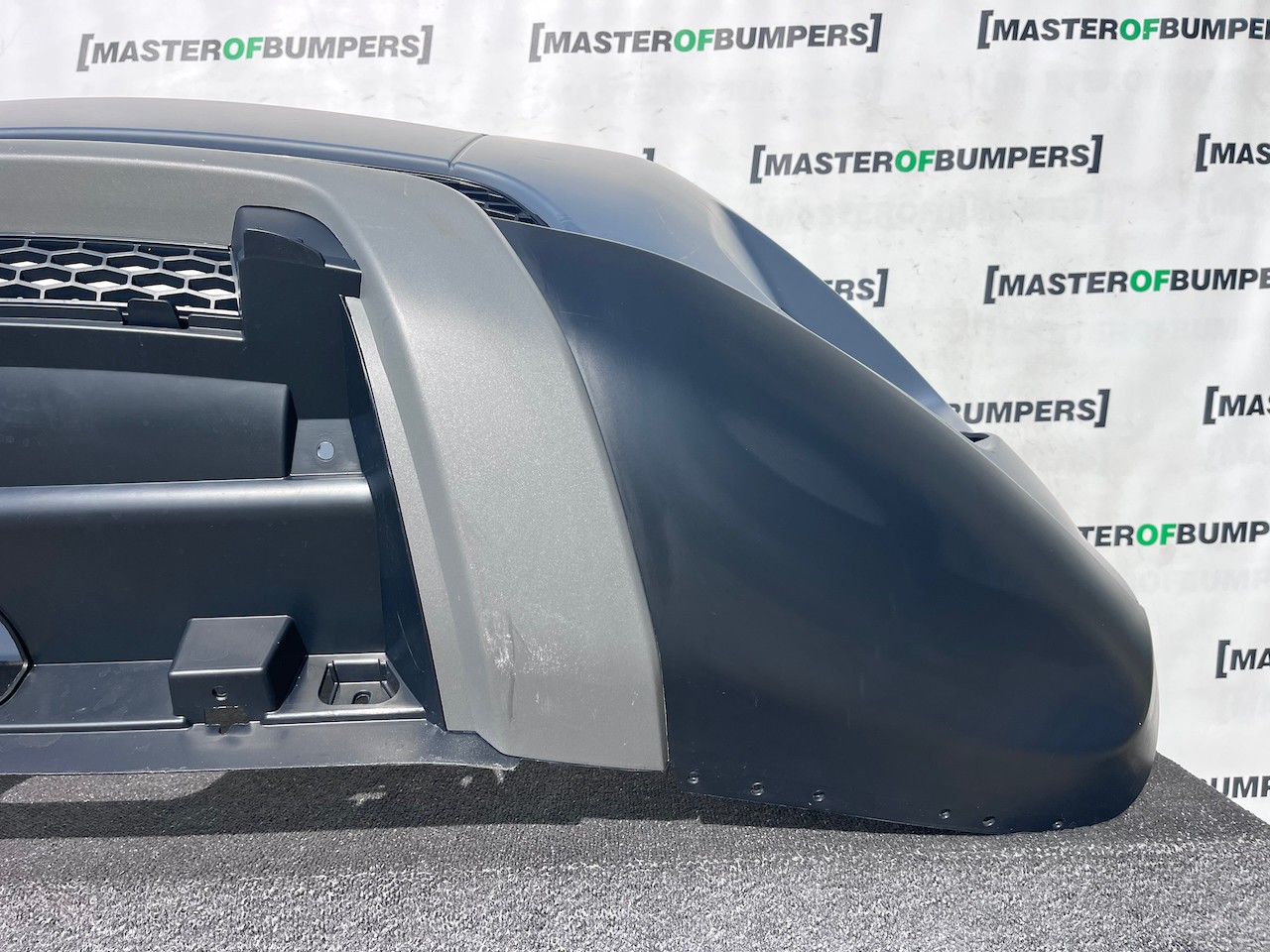 Range Rover Evoque Se Mk1 2011-2015 Front Bumper No Pdc No Jets Genuine [p722]