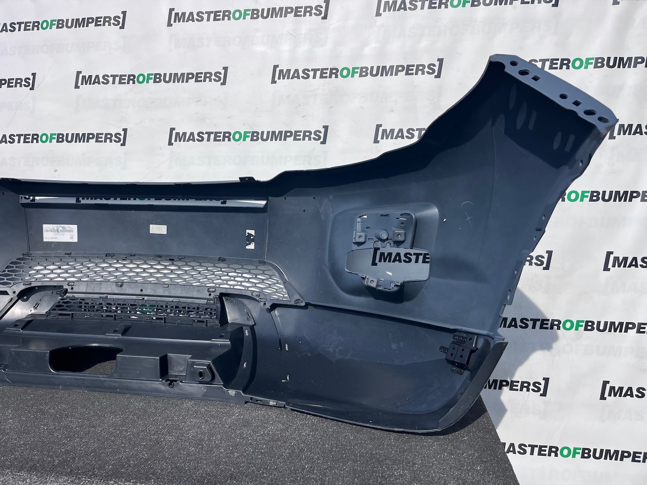 Range Rover Evoque Se Mk1 2011-2015 Front Bumper No Pdc No Jets Genuine [p722]