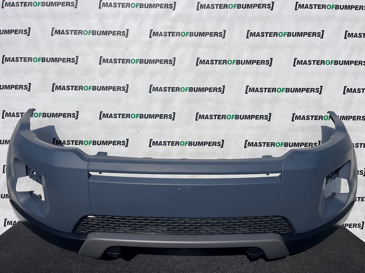 Range Rover Evoque Se Mk1 2011-2015 Front Bumper No Pdc No Jets Genuine [p722]