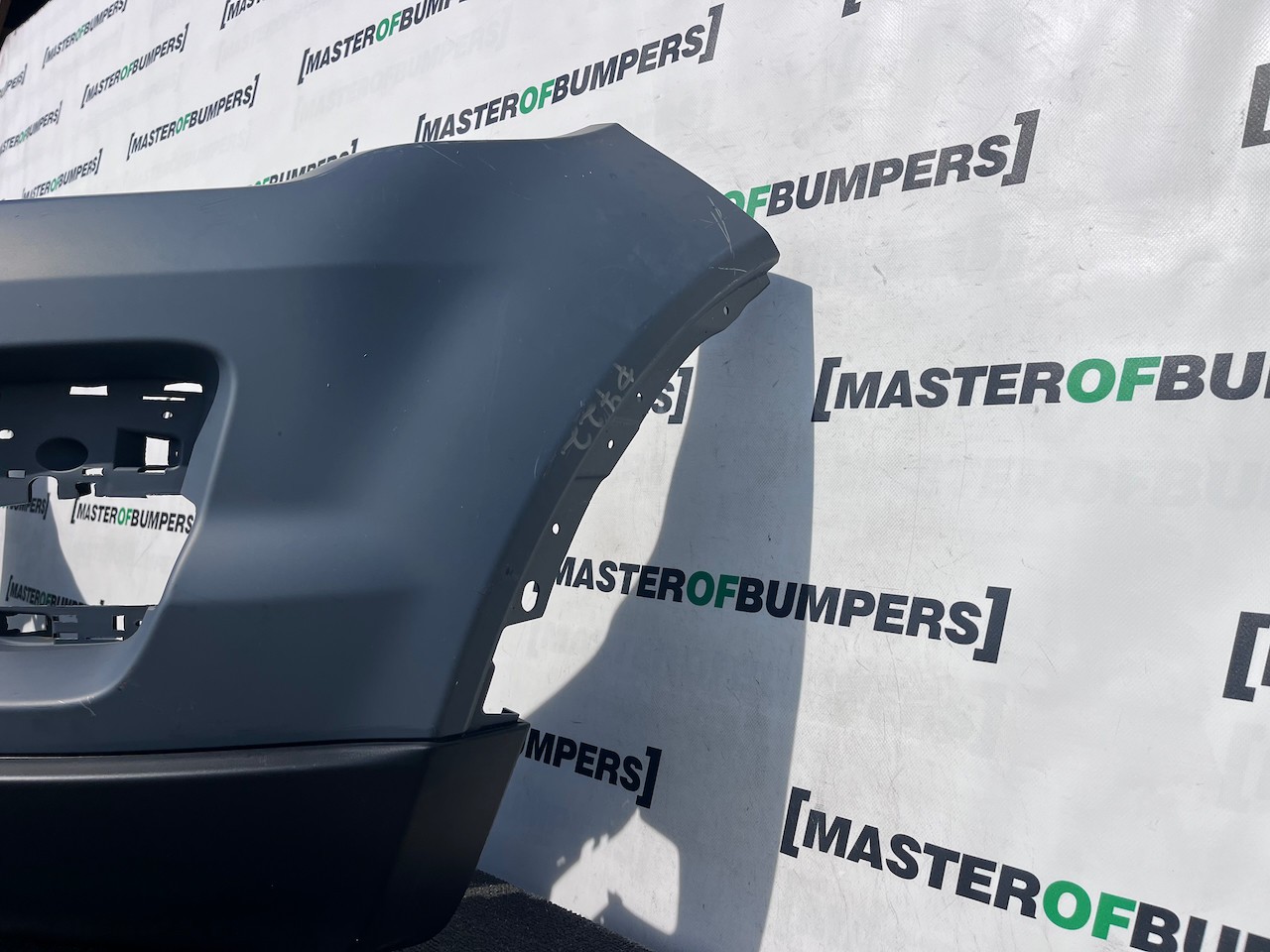 Range Rover Evoque Se Mk1 2011-2015 Front Bumper No Pdc No Jets Genuine [p722]