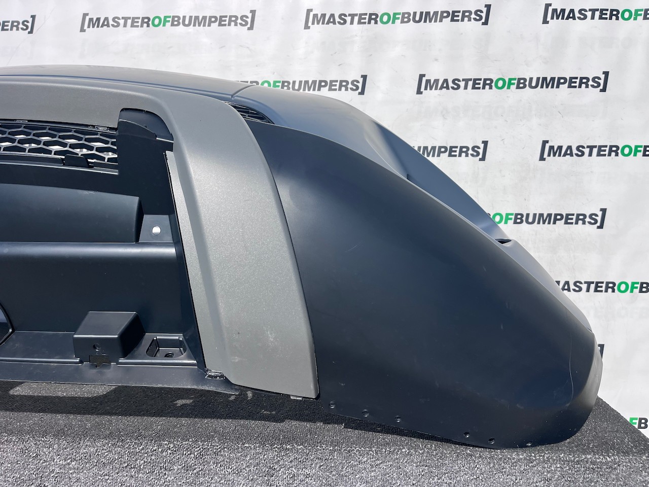 Range Rover Evoque Se Mk1 2011-2015 Front Bumper No Pdc No Jets Genuine [p717]