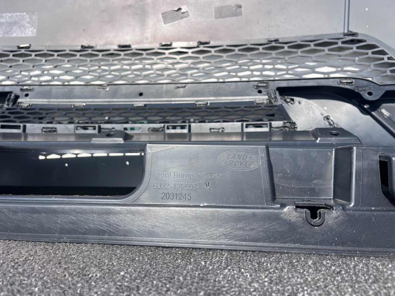 Range Rover Evoque Se Mk1 2011-2015 Front Bumper No Pdc No Jets Genuine [p717]