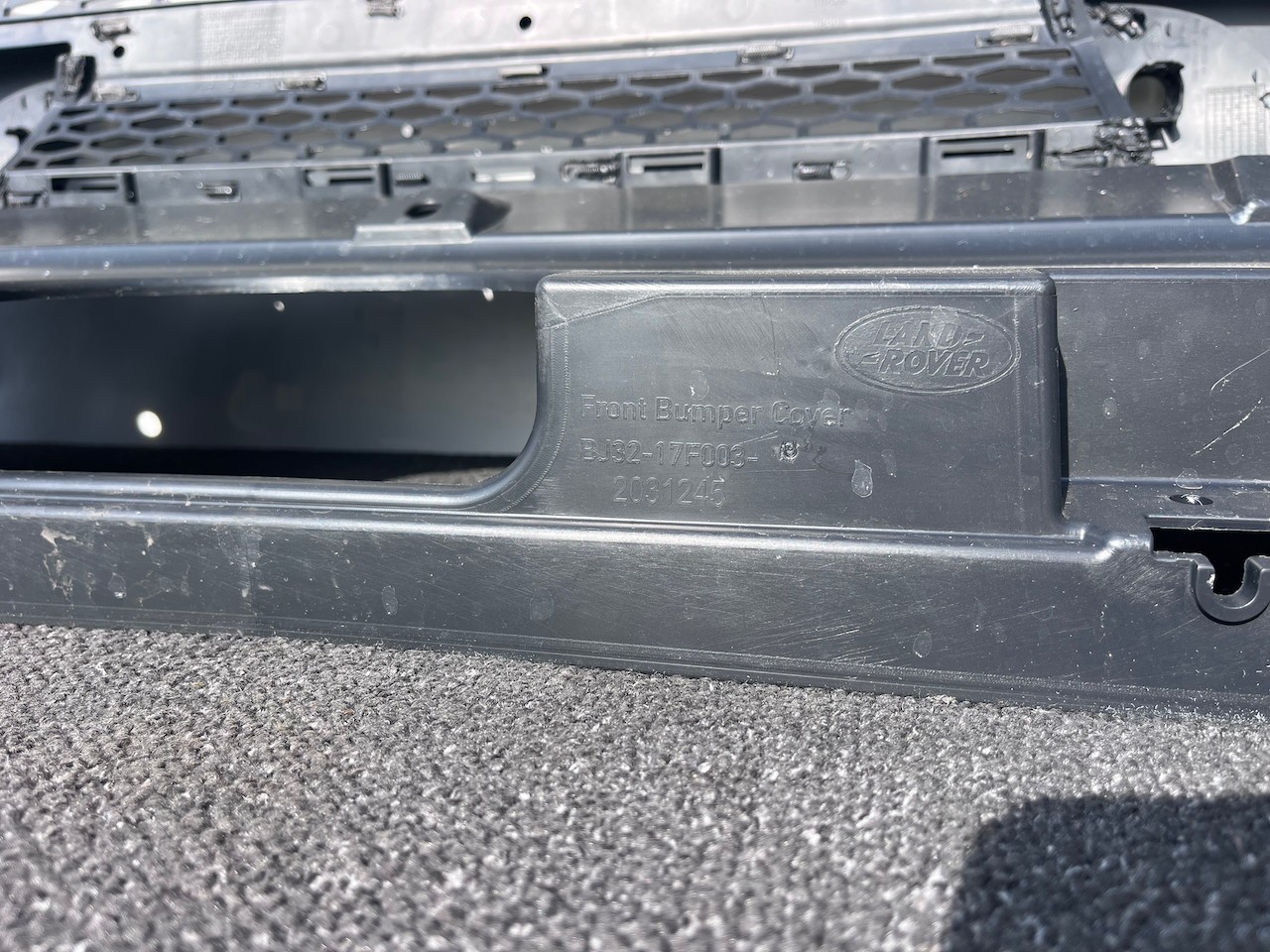 Range Rover Evoque Se Mk1 2011-2015 Front Bumper 4 Pdc + Jets Genuine [p725]