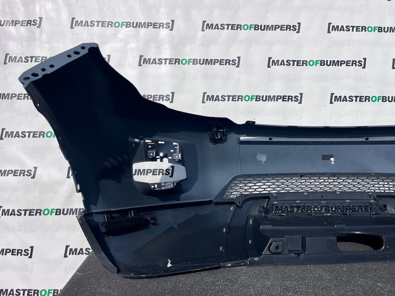 Range Rover Evoque Se Mk1 2011-2015 Front Bumper 4 Pdc + Jets Genuine [p723]