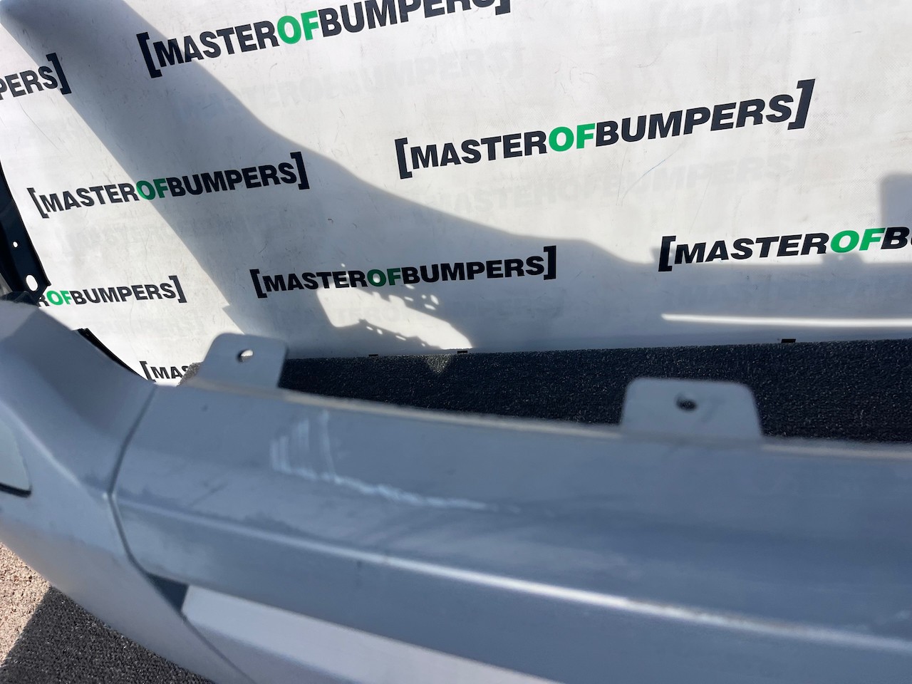 Range Rover Evoque Se Mk1 2011-2015 Front Bumper 4 Pdc + Jets Genuine [p723]