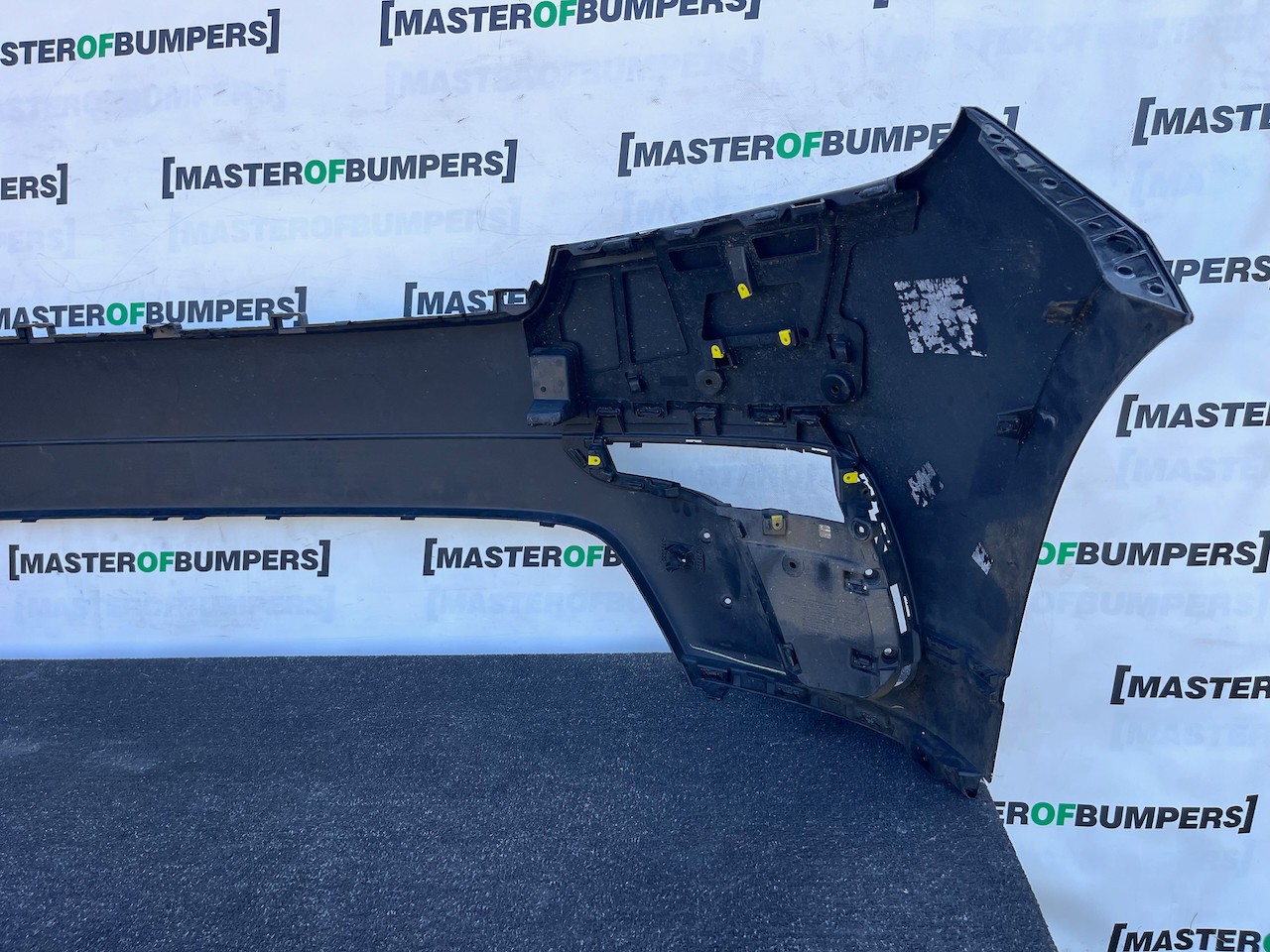 Range Rover Velar R Dynamic Hse 2019-2023 Front Bumper 4 Pdc Genuine [p728]