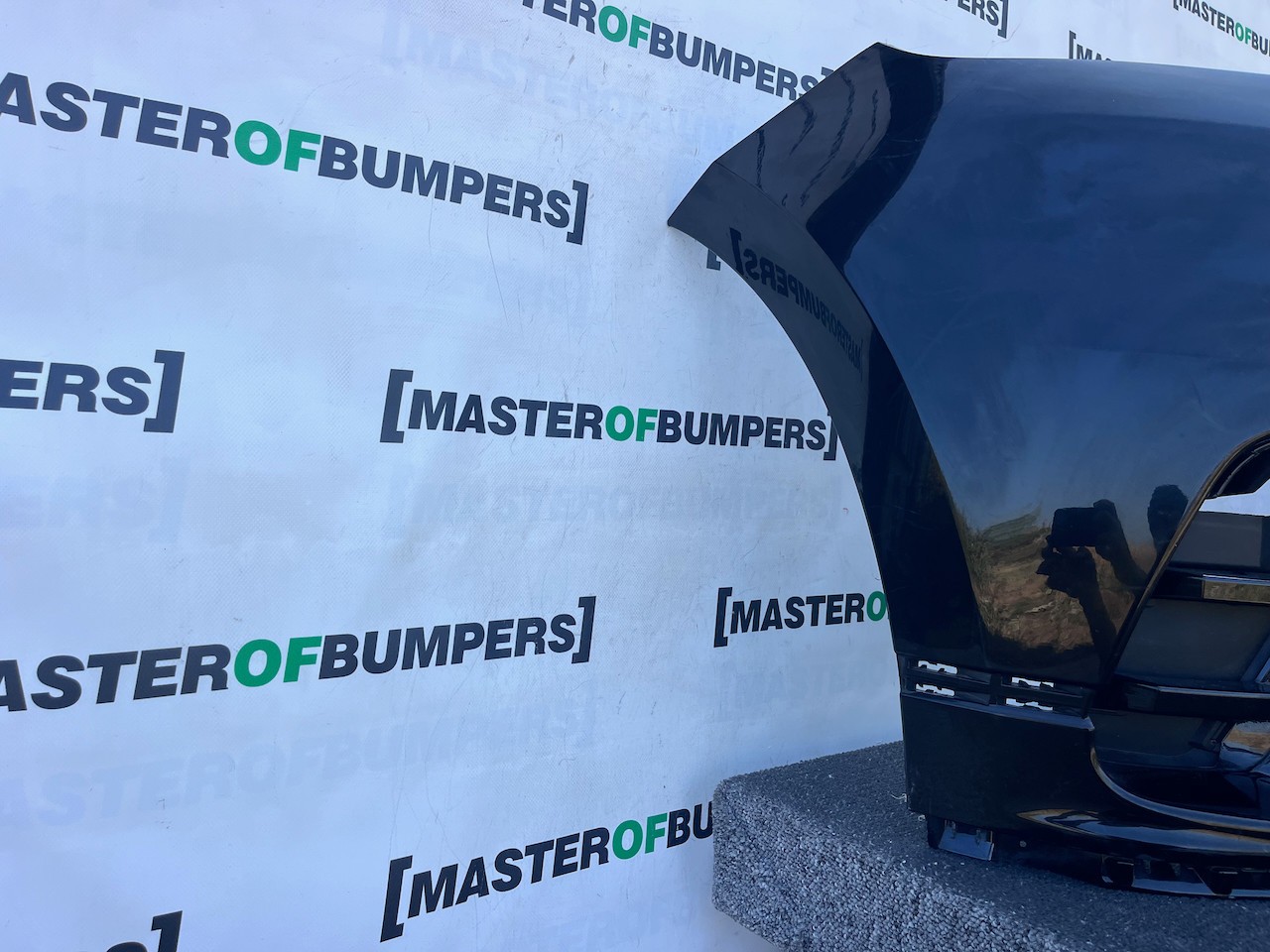 Range Rover Velar R Dynamic Hse 2019-2023 Front Bumper 4 Pdc Genuine [p728]
