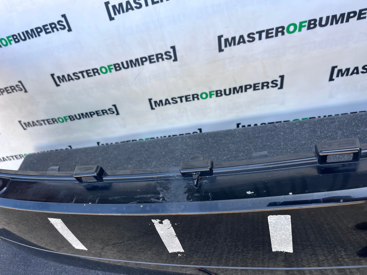 Range Rover Velar R Dynamic Hse 2019-2023 Front Bumper 4 Pdc Genuine [p728]