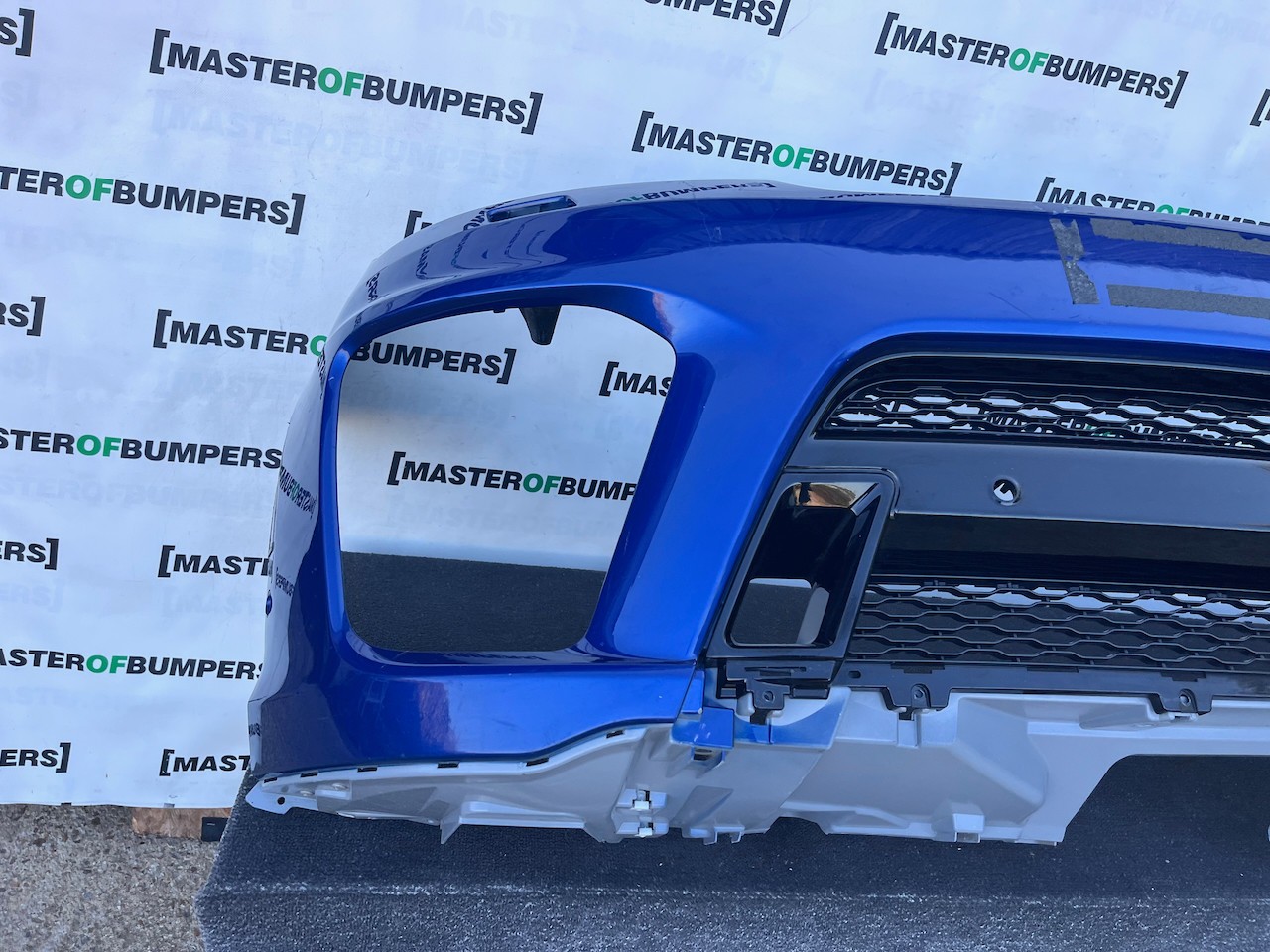 Range Rover Sport Svr Mk2 Lift Suv 2018-2022 Front Bumper 6 Pdc Genuine [p759]