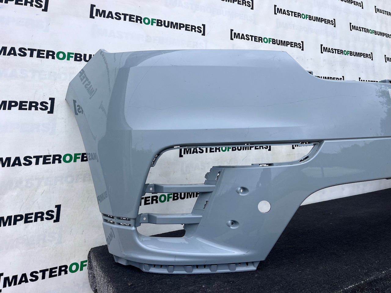 Range Rover Velar R-dynamic Hse Suv 2019-2023 Front Bumper 4 Pdc Genuine [p767]