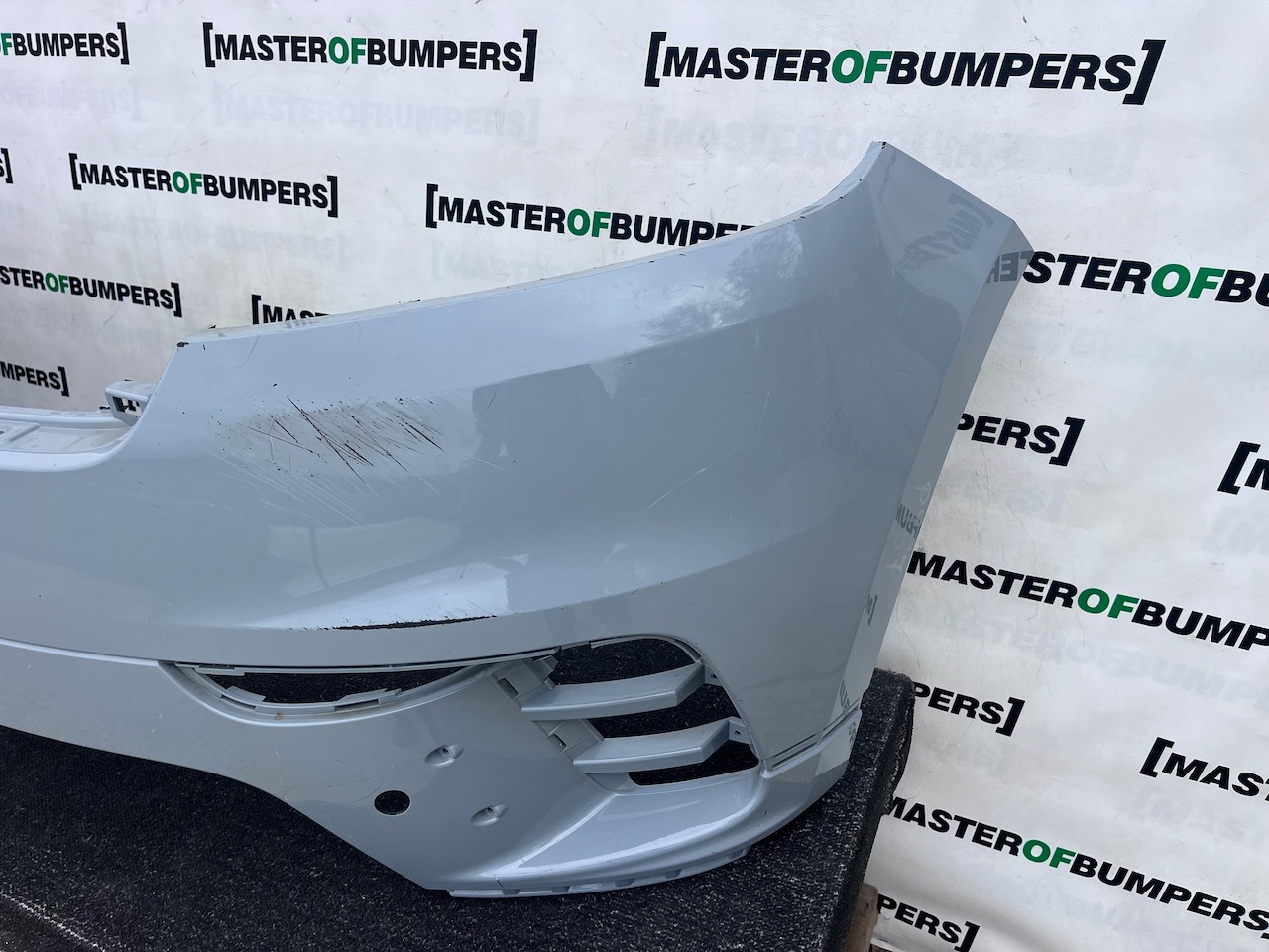 Range Rover Velar R-dynamic Hse Suv 2019-2023 Front Bumper 4 Pdc Genuine [p767]