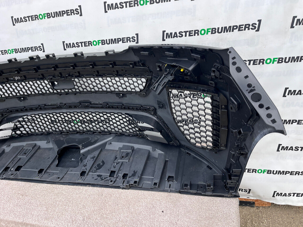 Land Rover Range Rover Sport Svr 2024-on Front Bumper 6 Pdc Genuine [p382]