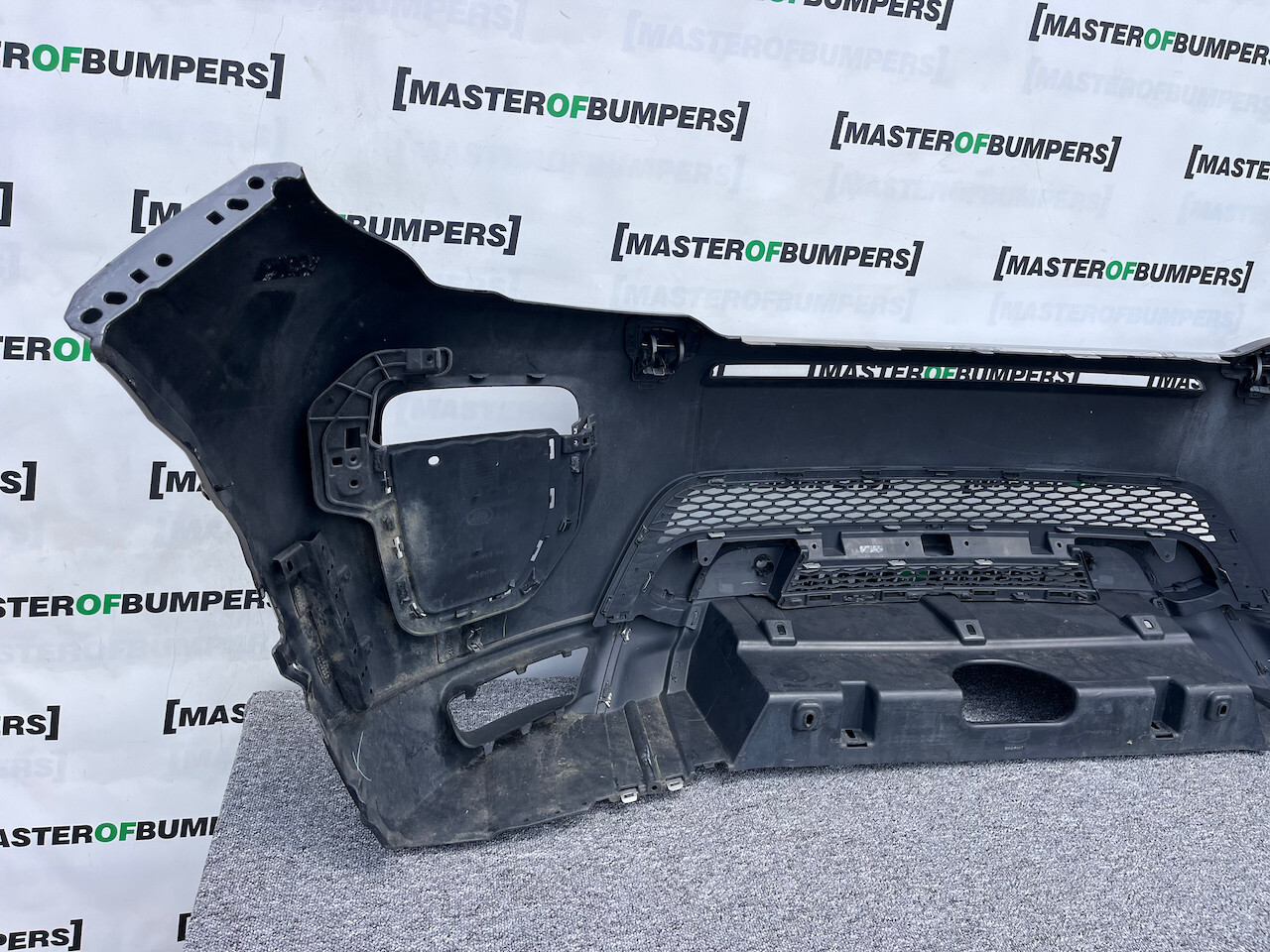 Range Rover Evoque Dynamic Hse Lift 2015-2018 Front Bumper 4 Pdc Genuine [p450]