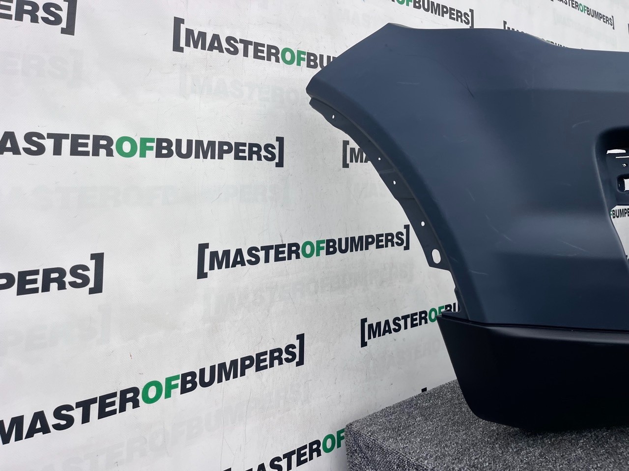 Range Rover Evoque Se Mk1 2011-2015 Front Bumper 4 Pdc+jets Genuine [p547]