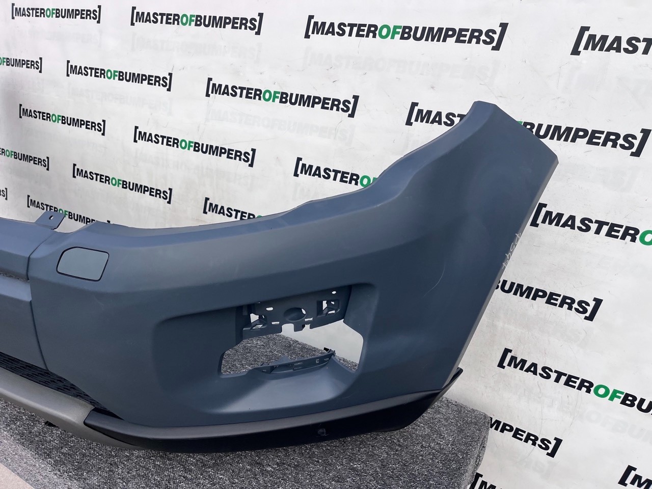 Range Rover Evoque Se Mk1 2011-2015 Front Bumper 4 Pdc+jets Genuine [p547]