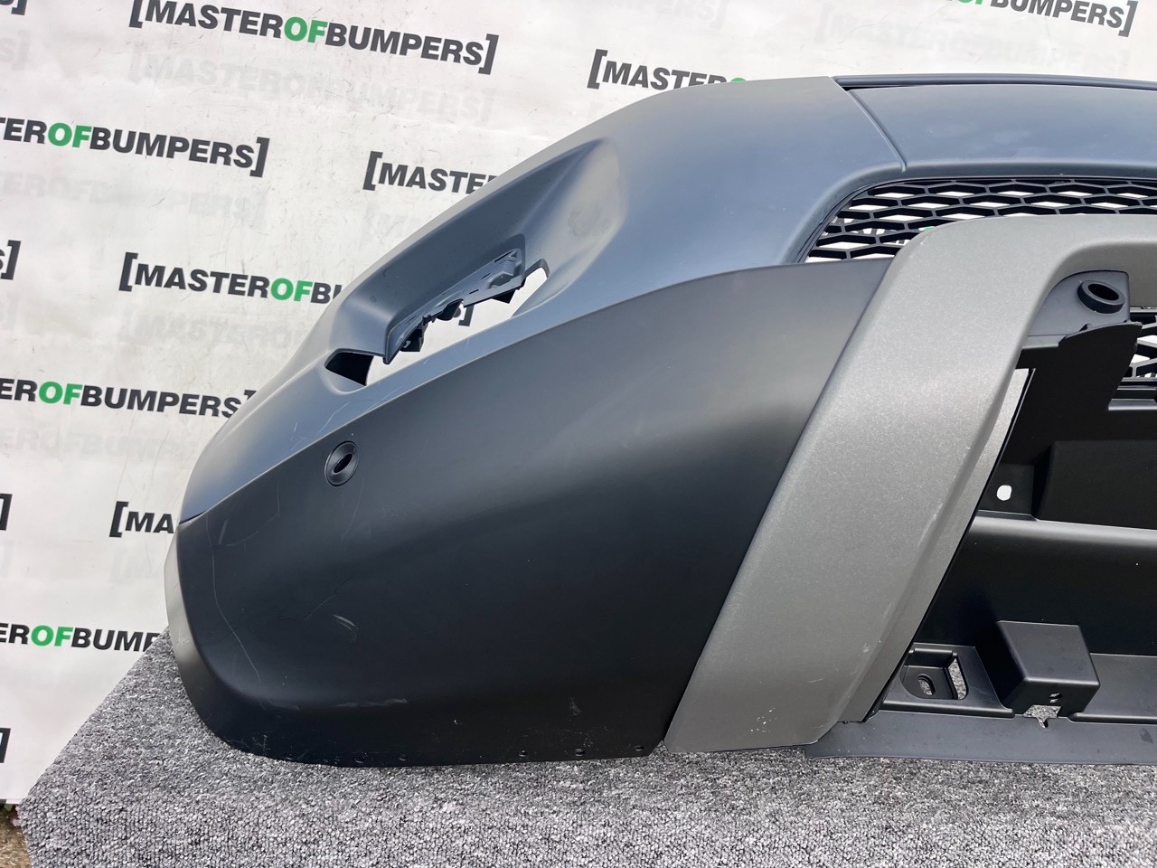 Range Rover Evoque Se Mk1 2011-2015 Front Bumper 4 Pdc+jets Genuine [p551]