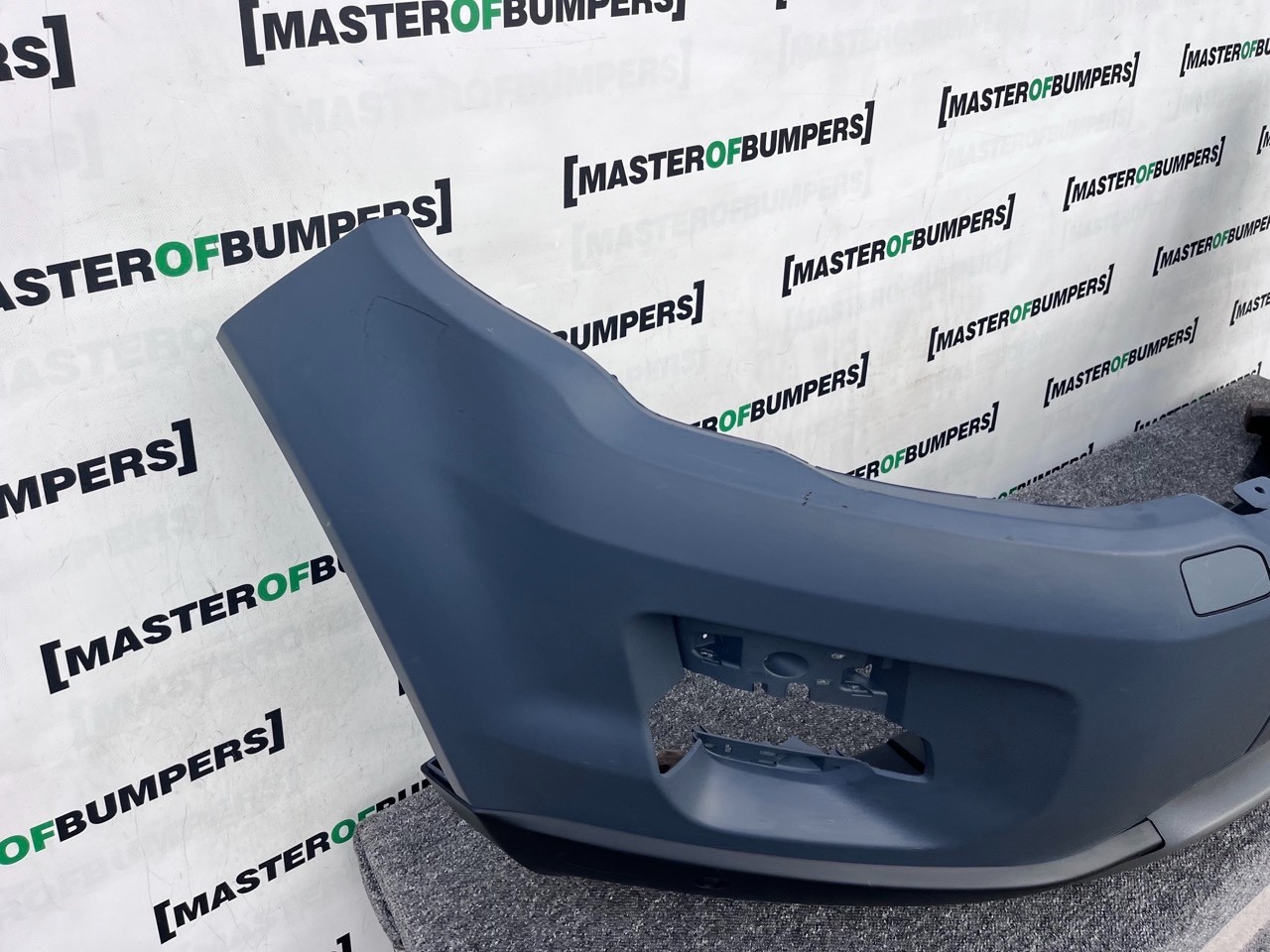 Range Rover Evoque Se Mk1 2011-2015 Front Bumper 4 Pdc+jets Genuine [p551]