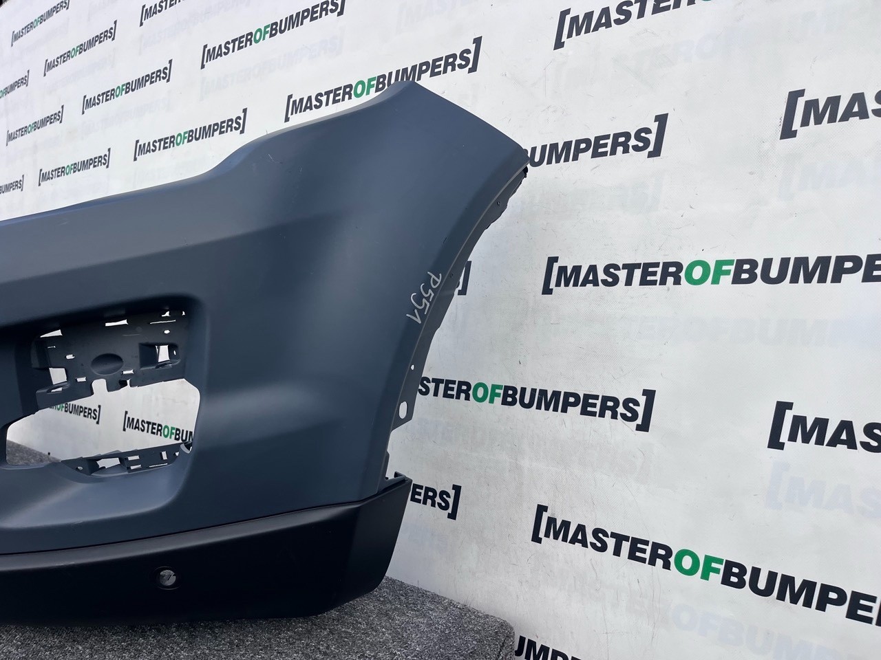 Range Rover Evoque Se Mk1 2011-2015 Front Bumper 4 Pdc+jets Genuine [p551]