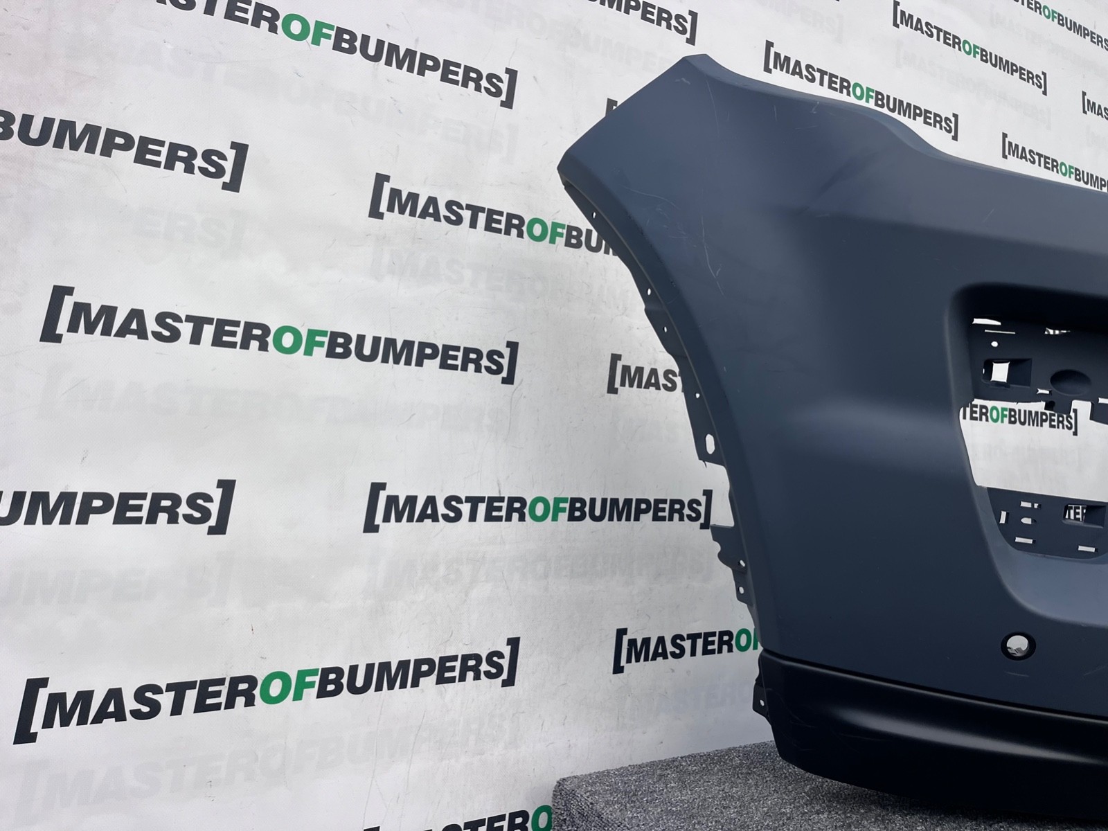 Range Rover Evoque Dynamic Mk1 2011-2015 Front Bumper 4 Pdc+jets Genuine [p557]