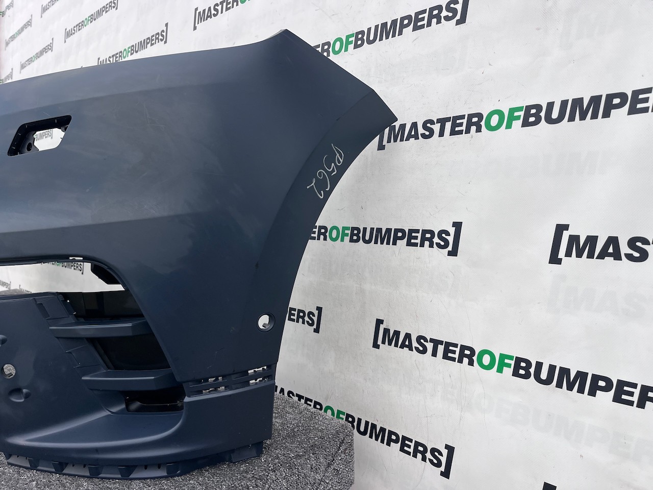 Range Rover Velar R Dynamic Hse 2019-2023 Front Bumper 6 Pdc Jets Genuine [p562]