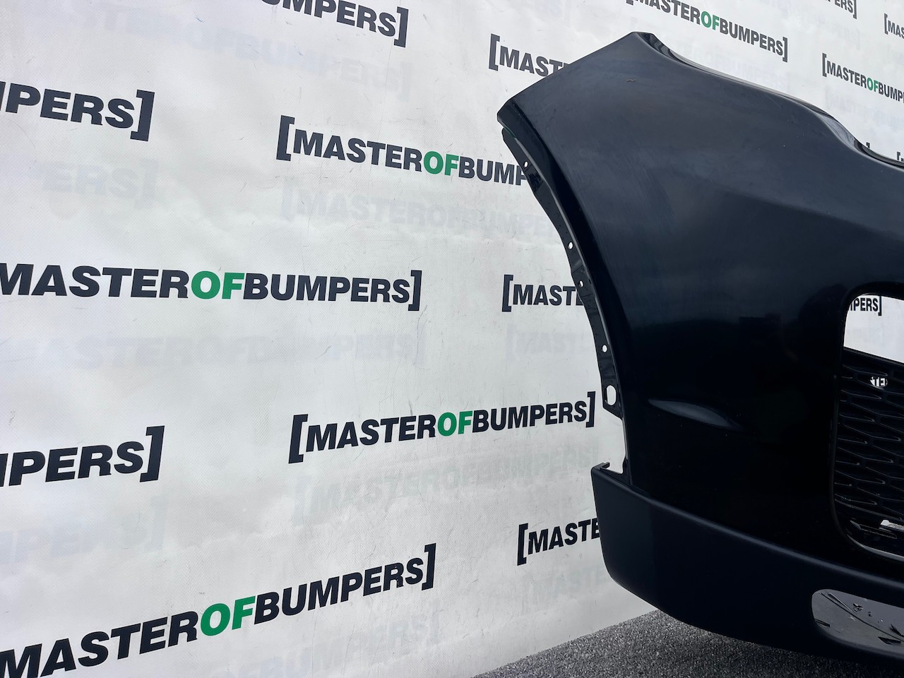 Range Rover Evoque Se Hse Lift 2015-2018 Front Bumper 4 Pdc + Jets Genuine [p62]