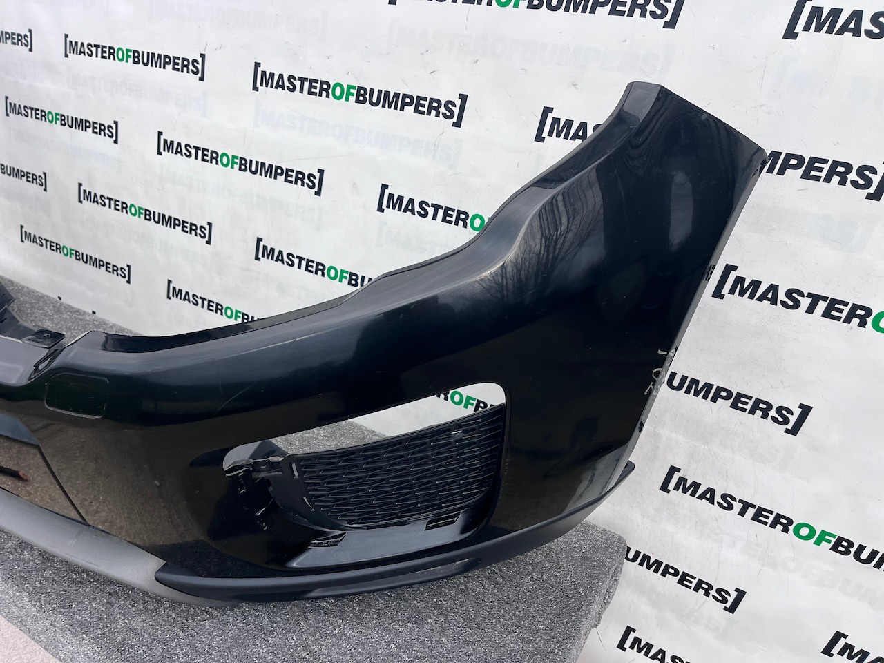 Range Rover Evoque Se Hse Lift 2015-2018 Front Bumper 4 Pdc + Jets Genuine [p62]