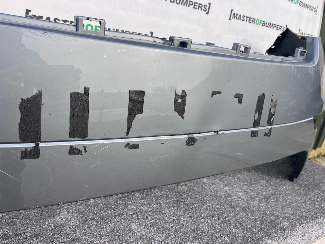 Range Rover Velar Dynamic Hse Suv 2019-2023 Front Bumper 4 Pdc Genuine [p606]