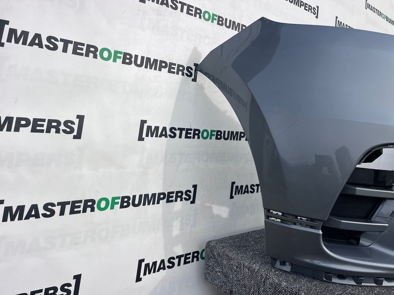 Range Rover Velar Dynamic Hse Suv 2019-2023 Front Bumper 4 Pdc Genuine [p606]