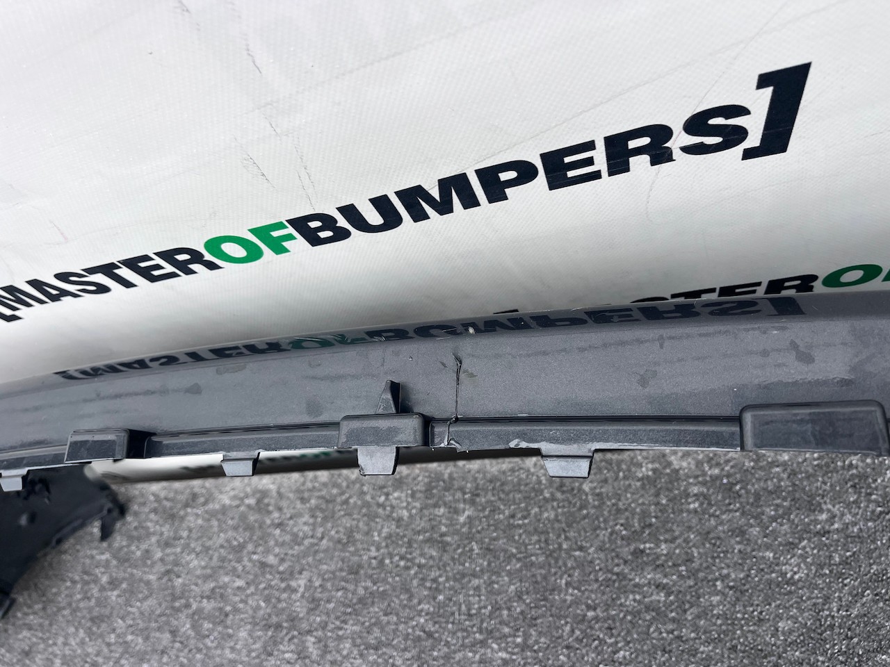 Range Rover Velar Dynamic Hse Suv 2019-2023 Front Bumper 4 Pdc Genuine [p573]