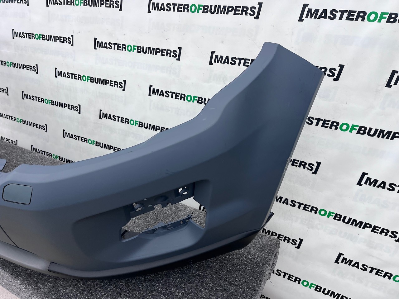 Range Rover Evoque Se Mk1 2011-2015 Front Bumper 4 Pdc +jets Genuine [p621]