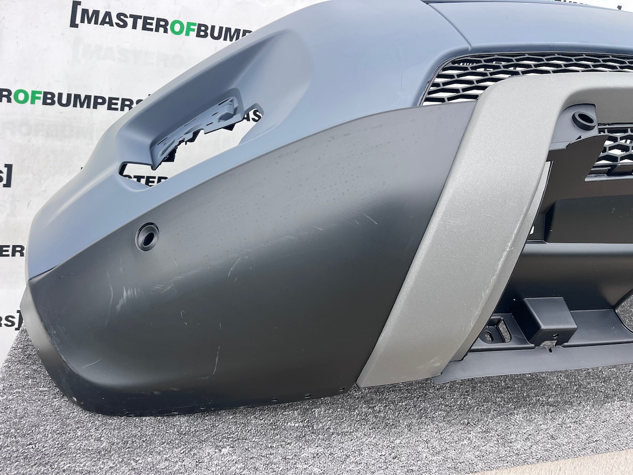 Range Rover Evoque Se Mk1 2011-2015 Front Bumper 4 Pdc +jets Genuine [p621]