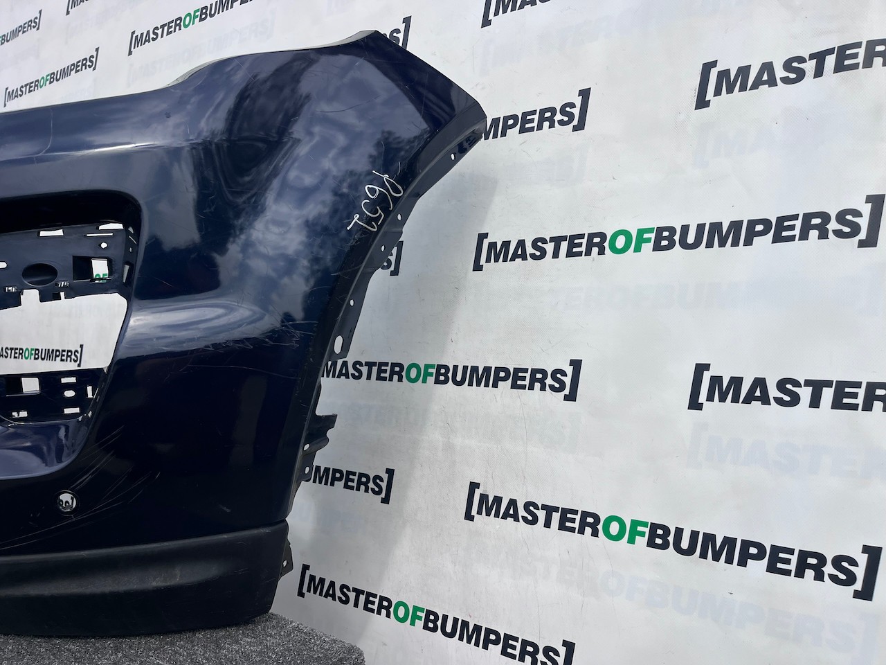 Range Rover Evoque Dynamic Mk1 2011-2015 Front Bumper 6 Pdc +jets Genuine [p652]