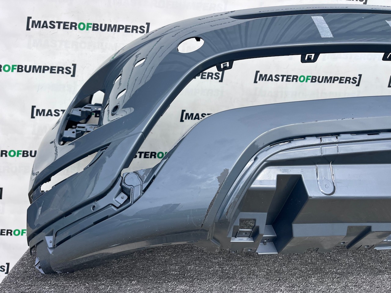Range Rover Evoque R-dynamic Hse 2019-2023 Front Bumper 4 Pdc Genuine [p654]