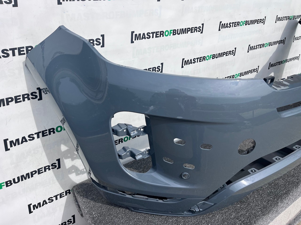 Range Rover Evoque R-dynamic Hse 2019-2023 Front Bumper 4 Pdc Genuine [p654]