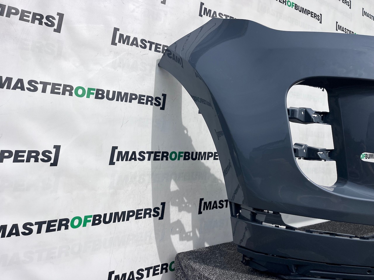 Range Rover Evoque R-dynamic Hse 2019-2023 Front Bumper 4 Pdc Genuine [p654]